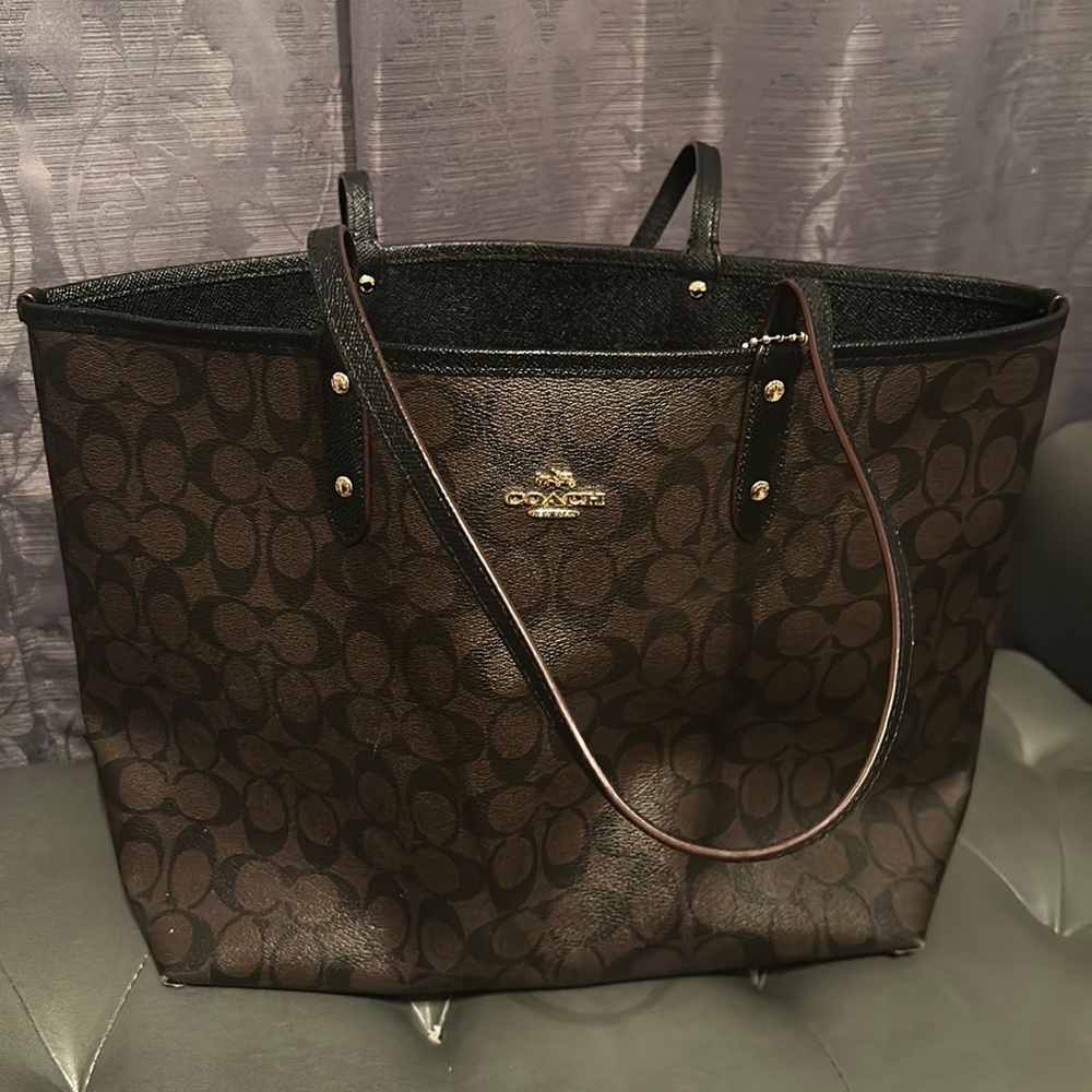 Coach bag signature monogram and reversible